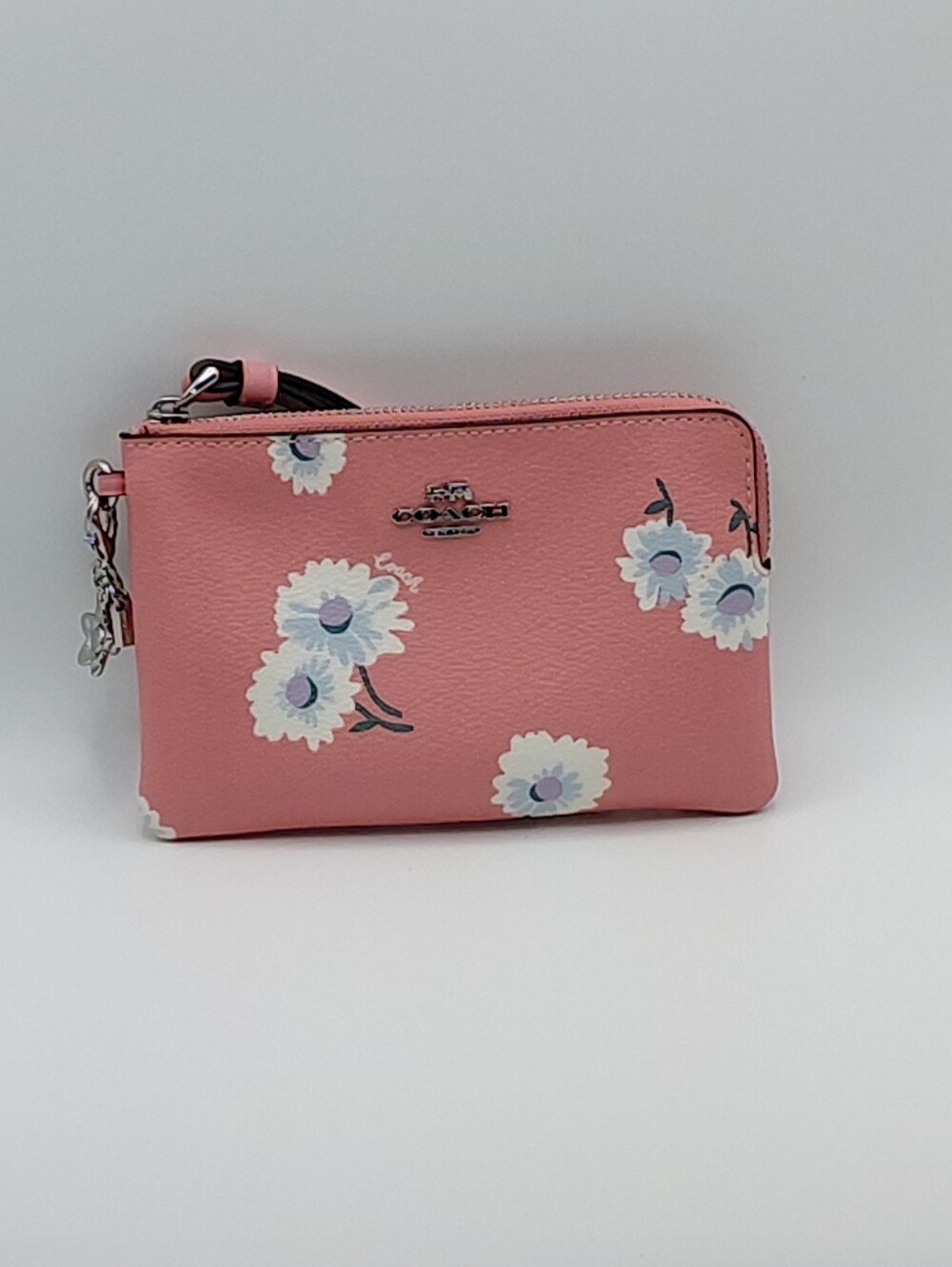 Coach Boxed Corner Zip Wristlet With 2 Charms. Used 1x. EUC